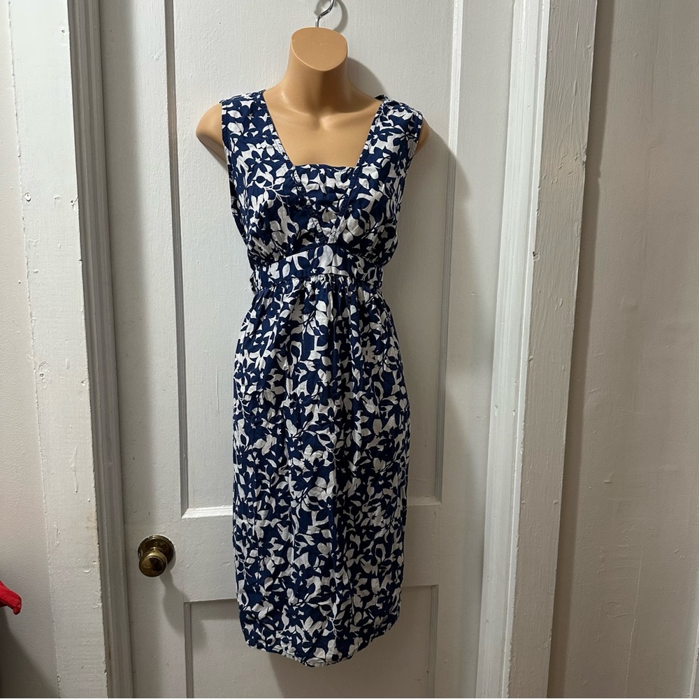 Motherhood‎ Elegant Blue and White Floral Dress